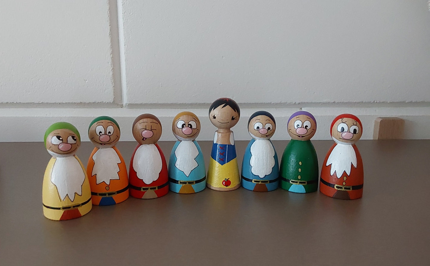 Sneeuwwitje en de zeven dwergen pegdolls - Set van 8 pegdolls - Sprookje
