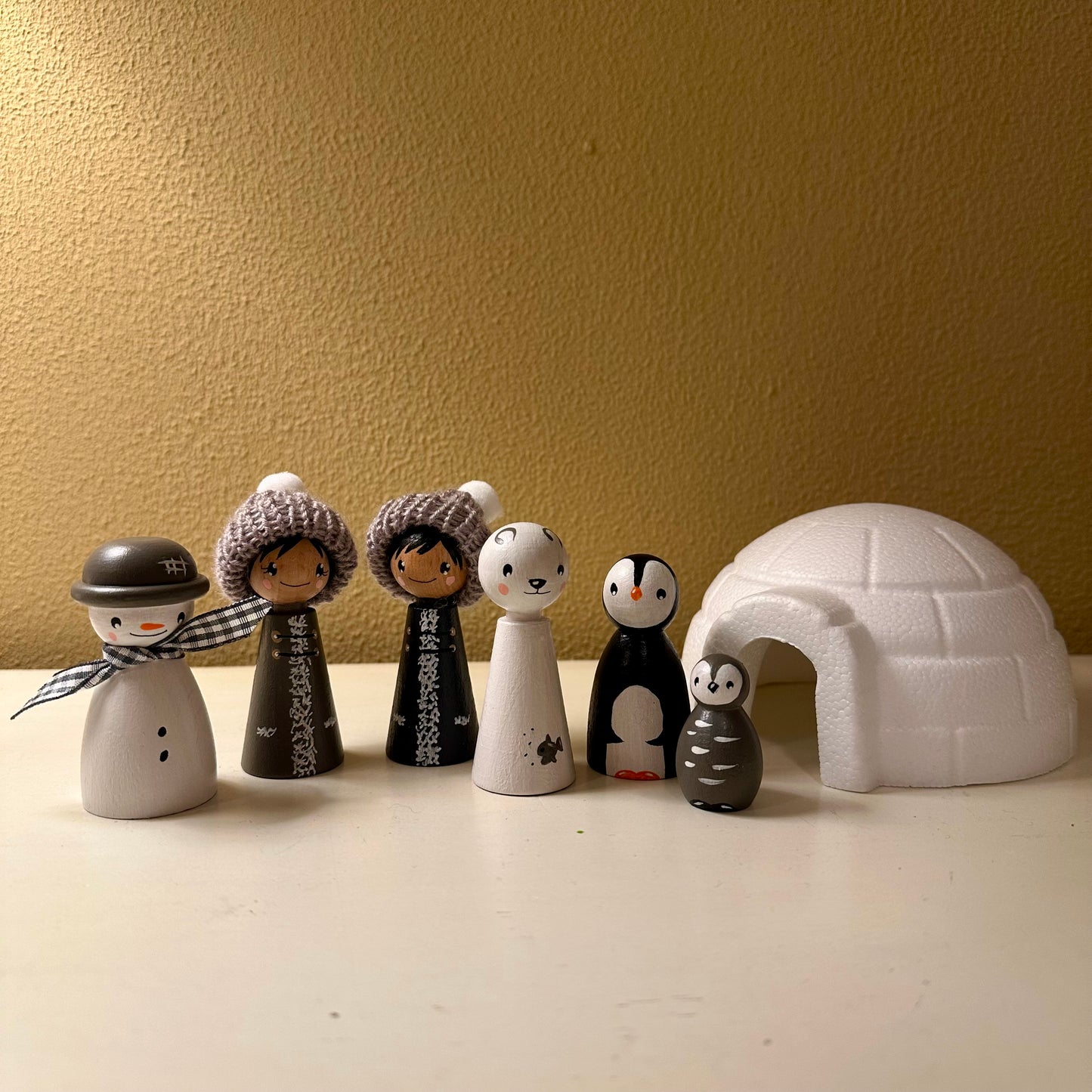 Winter thema Pegdolls - Set van 6 Pegdoll - Inclusief accesoires - Wintercollectie