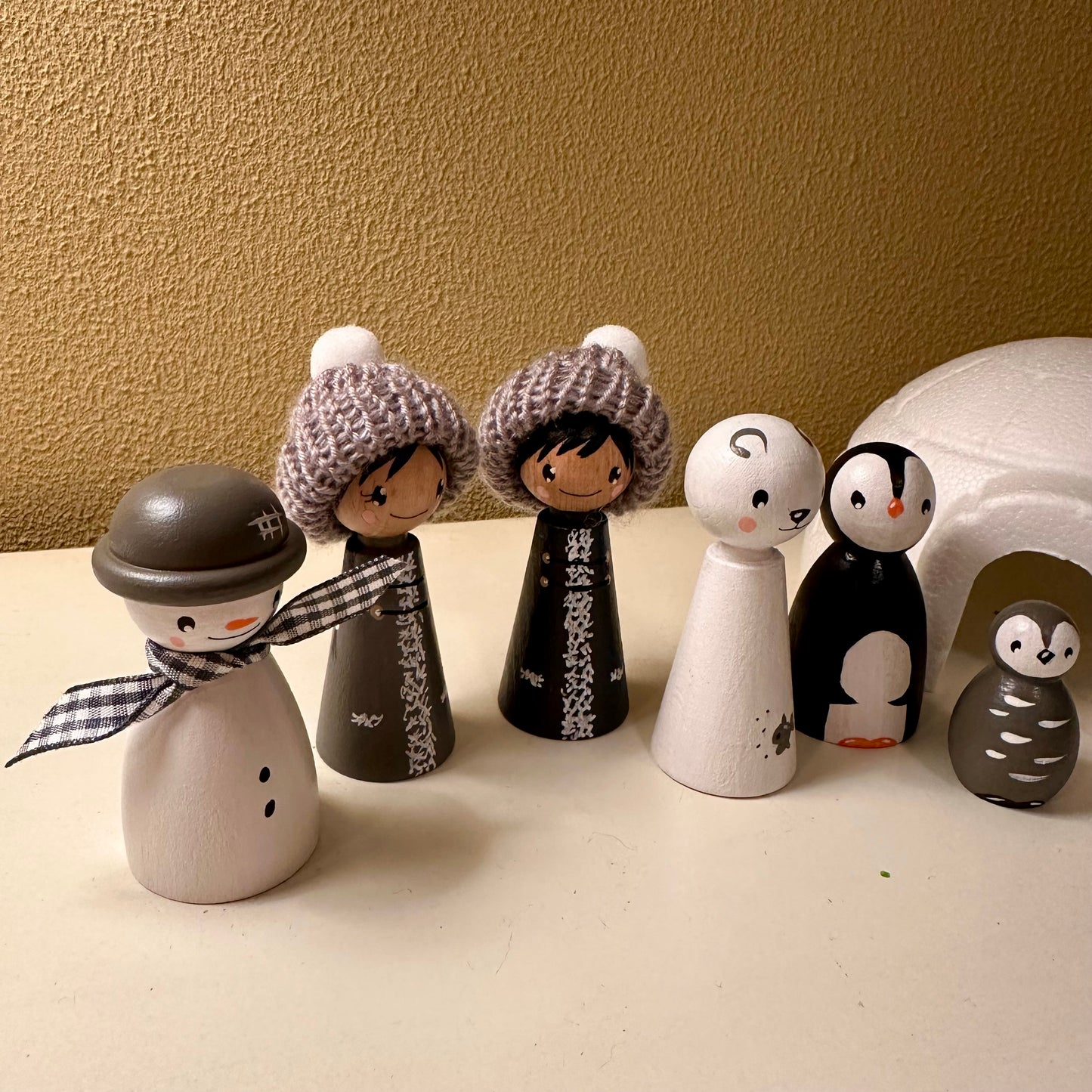 Winter thema Pegdolls - Set van 6 Pegdoll - Inclusief accesoires - Wintercollectie