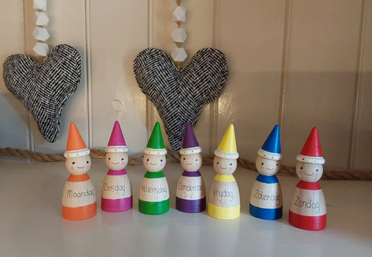 Dag Pegdoll - Dagen van de Week Pegdoll - Inclusief Hoedje